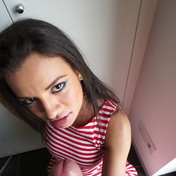 Alicia Poz en 'Evil Angel' Fucking: el juego del mundo (Miniatura 8)