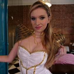 Angel Piaff in Holy Holes (Photo 2) Angel Piaff in 'Evil Angel' Holy Holes (Thumbnail 2)