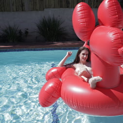 Anna De Ville in Summer Sluts (Photo 265) Anna De Ville in 'Evil Angel' Summer Sluts (Thumbnail 265)