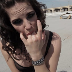 Bobbi Starr en 'Evil Angel' Escupir (Miniatura 3)