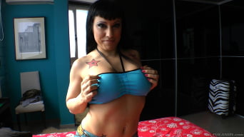 Gigi Love en 'En mi habitación'