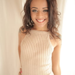 Holly Hendrix in Ass Wide Open 3 (Photo 1) Holly Hendrix in 'Evil Angel' Ass Wide Open 3 (Thumbnail 1)