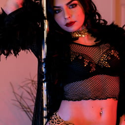 Keira Croft in Double Duty Booty (Photo 2) Keira Croft in 'Evil Angel' Double Duty Booty (Thumbnail 2)