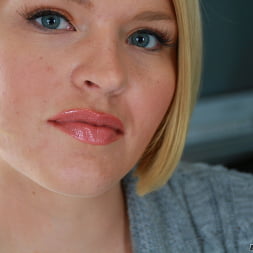 Krissy Lynn in 'Evil Angel' Stretch Class 5 (Thumbnail 1)