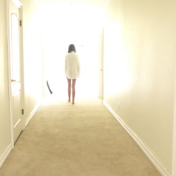 Riley Nixon en 'Evil Angel' Leigh Raven demuestra algo (Miniatura 21)