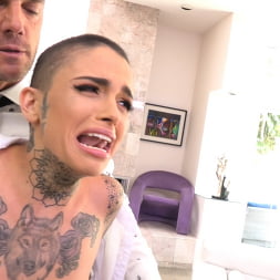 Riley Nixon en 'Evil Angel' Leigh Raven demuestra algo (Miniatura 27)