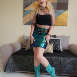 Samantha Rone in 'Evil Angel' Hot 'n Heavy DPs (Thumbnail 3)