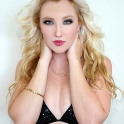 Samantha Rone in Wet Food 7 (Photo 7) Samantha Rone in 'Evil Angel' Wet Food 7 (Thumbnail 7)