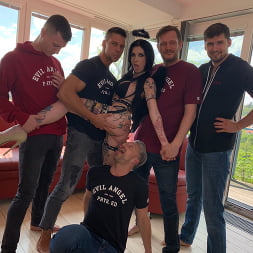 Megan Inky en 'Evil Angel' Ángeles en gangbang 2 (Miniatura 162)